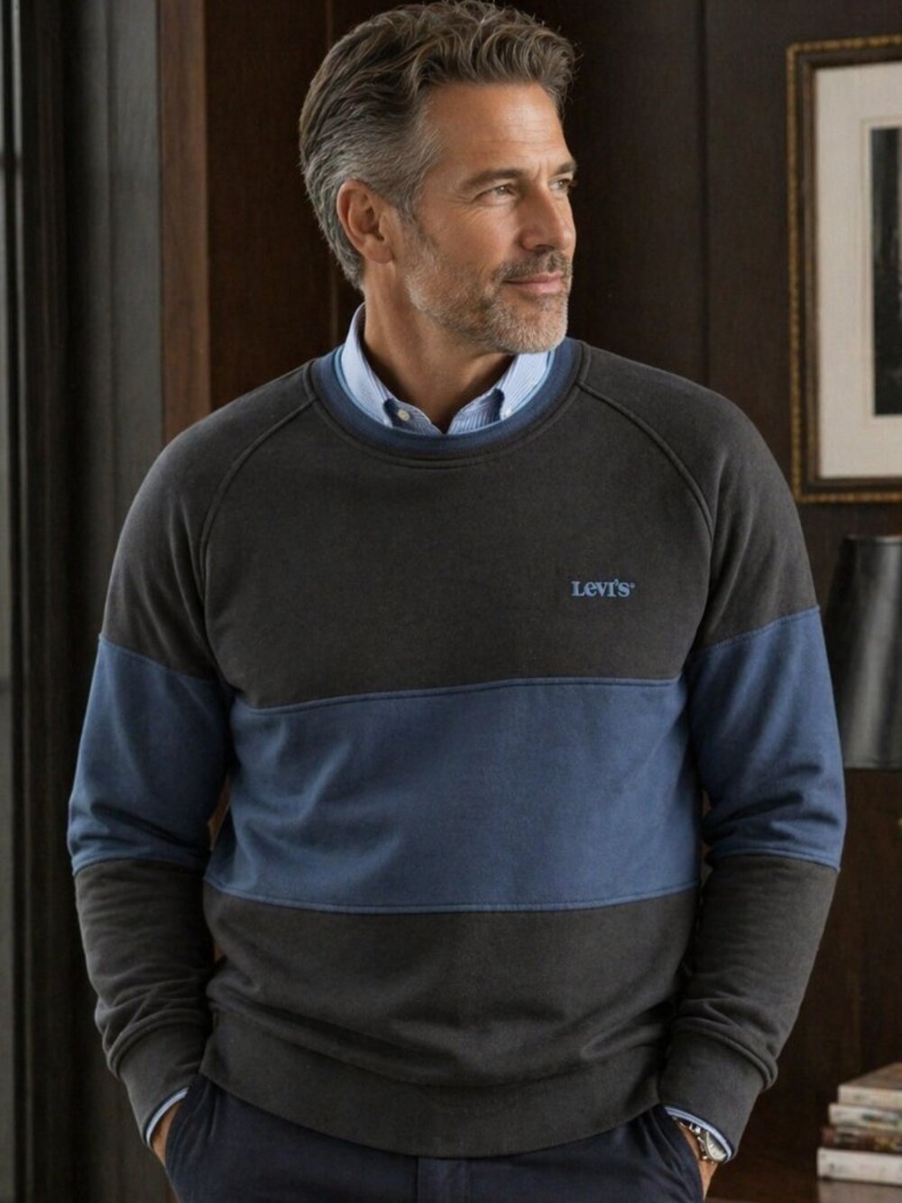 New Levi's Men's Long Sleeve Pullover Sweater Blue Size Large Embroidered Logo